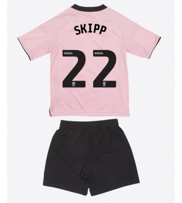 Leicester City Oliver Skipp #22 Tredjetrøje Børn 2025-26 Kortærmet (+ Korte bukser)